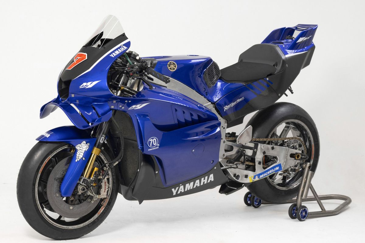 Yamaha M1 V4
