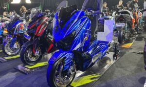 Yamaha XMAX Yamaha XMAX
