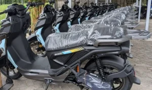 Motor Listrik MBG Jadi Sorotan, Spesifikasi Emmo dan Polemik Pengadaannya_11zon Motor Listrik MBG Jadi Sorotan, Spesifikasi Emmo dan Polemik Pengadaannya